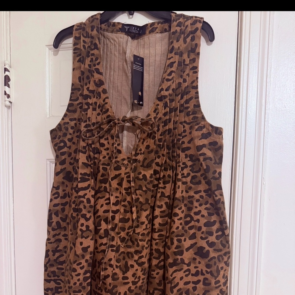 Spring is HERE!!! Leopard Print Sleeveless Denim Romper - Picture 3 of 4